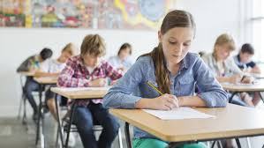 Peste 12.000 de elevi de clasa a VIII-a nu au stiut sa calculeze jumatate din 26 la simularea Evaluarii Nationale la Matematica